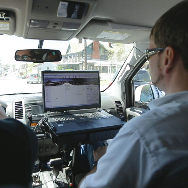 Pillar Mobile LiDAR Screen in Vehicle